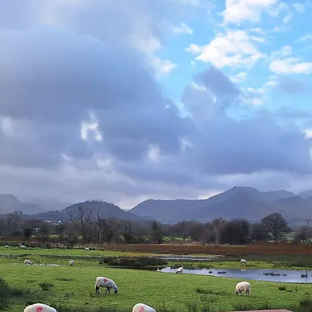 1 Bed In 94065 Nyaraló