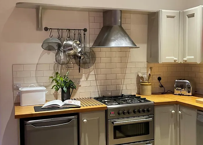 1 Bed In 94065 * Watermillock