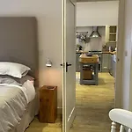 1 Bed In Penrith Oc-94065 워터밀록