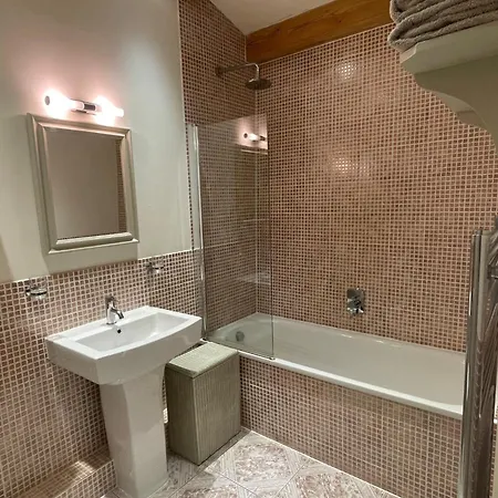 בית נופש 1 Bed In Penrith Oc-94065 *
